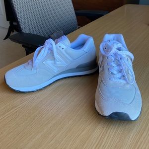 New Balance sneakers 👟